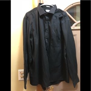 VanHeusen Mens Black Dress Shirt